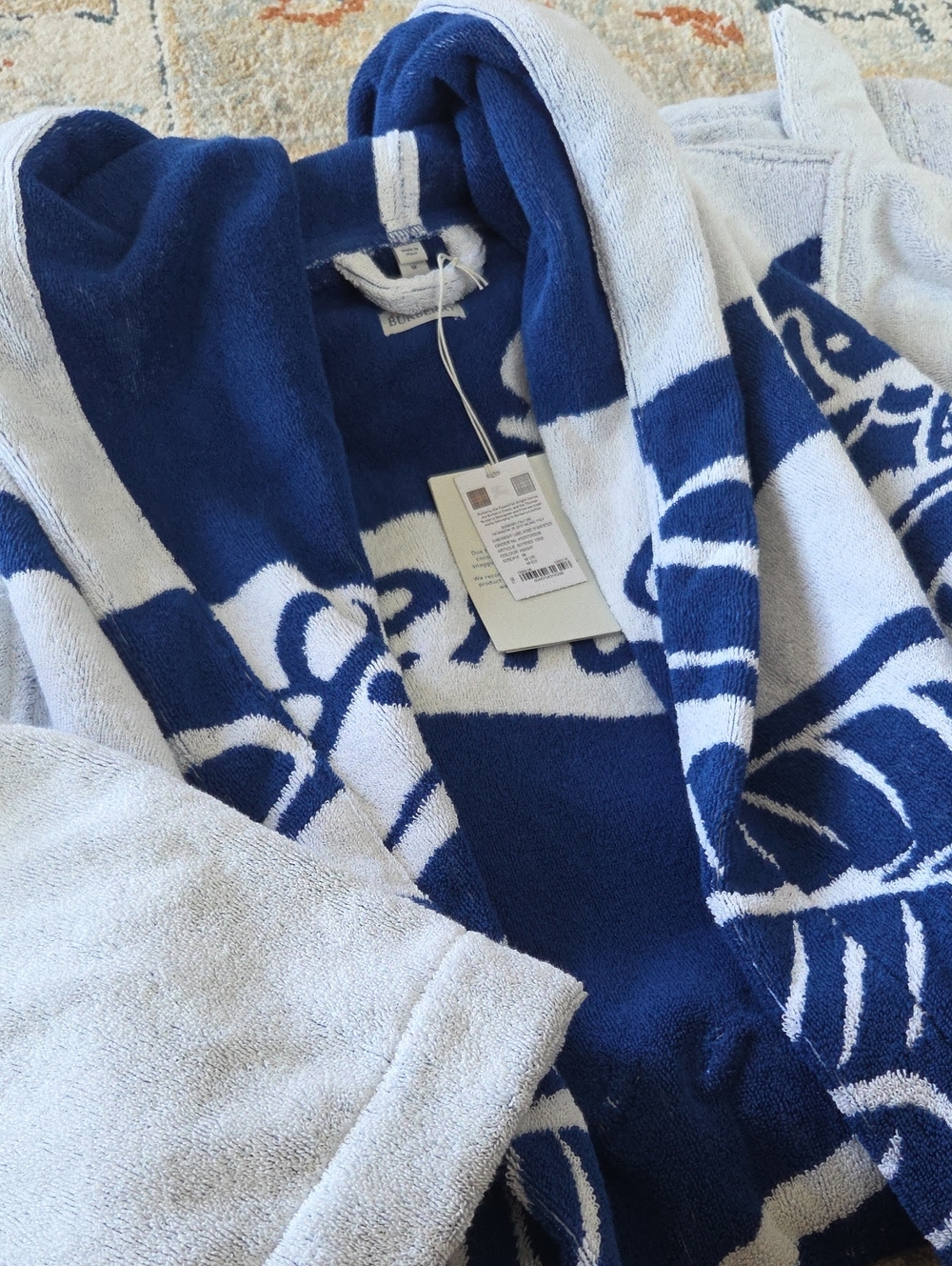 NEW Men's Burberry Navy and White Patterned BATHROBE